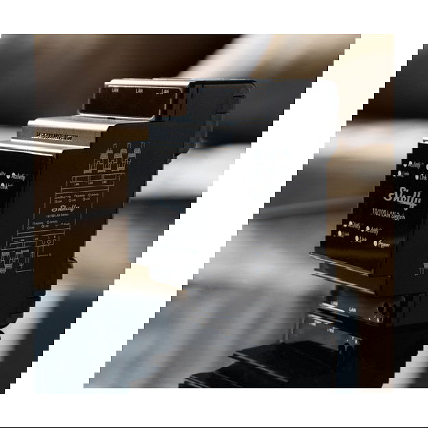 Shelly Relais Switch 5 Ports 10/100 Mbit Interruptor Inteligente Negro Carril DIN