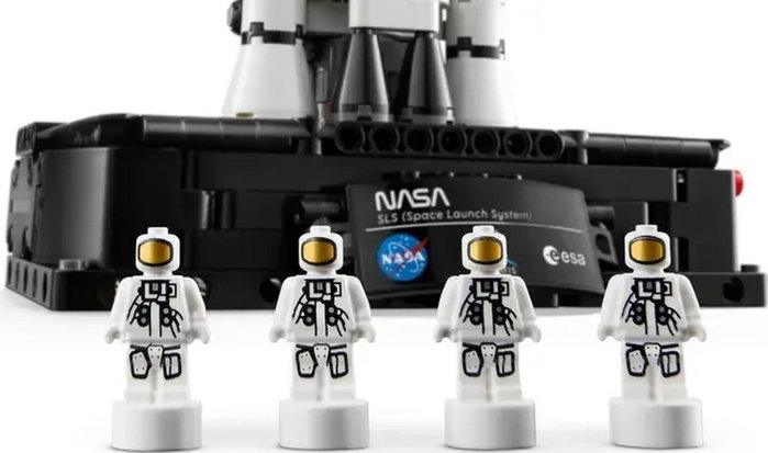 LEGO Technic NASA Artemis SLS Cohete de Lanzamiento Espacial 42221