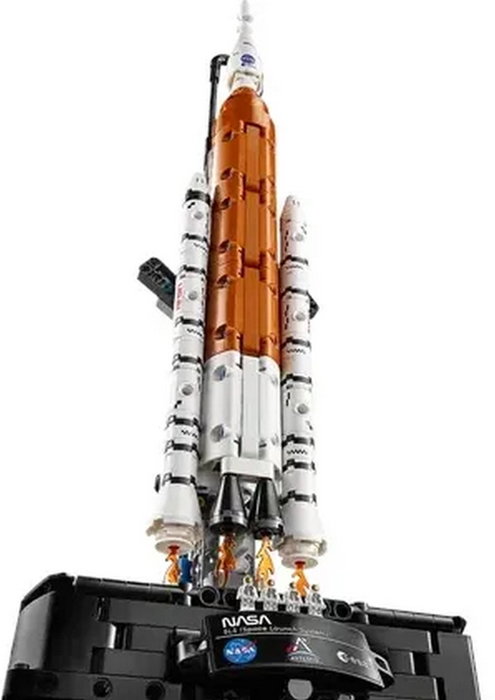 LEGO Technic NASA Artemis SLS Cohete de Lanzamiento Espacial 42221