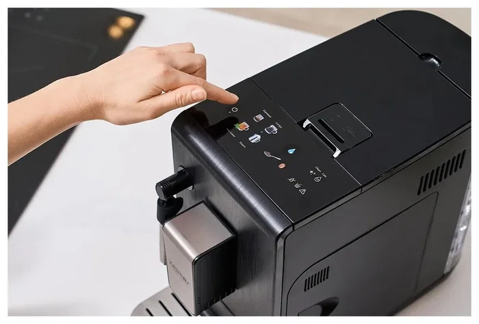 Zelmer Compact Maestro ZCM8110 Cafetera Superautomática Negro 1550W 20 bares