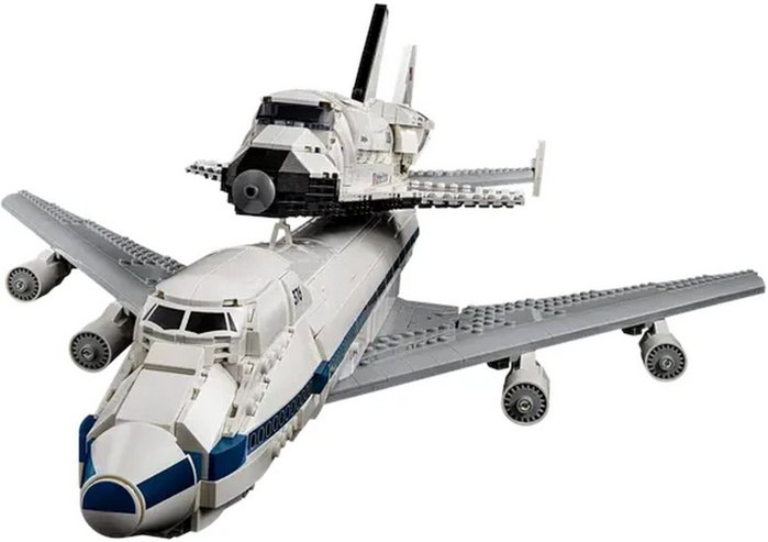 LEGO Avión portaaviones LEGO Icons 10360