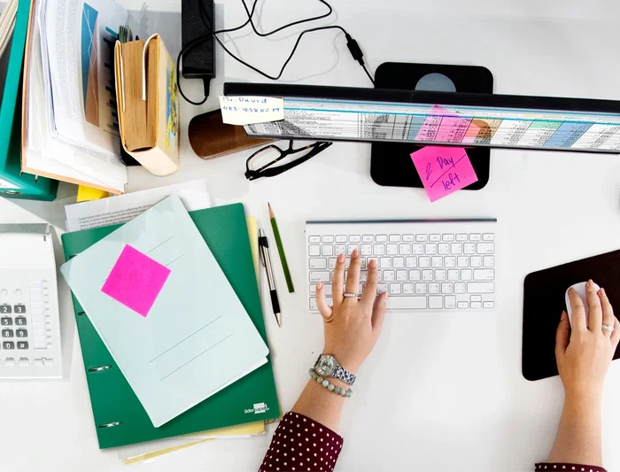 Liderpapel Carpeta 4 Anillas 40 mm Polipropileno DIN A4 Verde Translucido