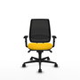 Silla de oficina Alares con mecanismo Sincro tapizada con Tela color Amarillo y malla color Negro. Equipada con lumbar 1D, Brazos 1D y Ruedas 65mm nailon