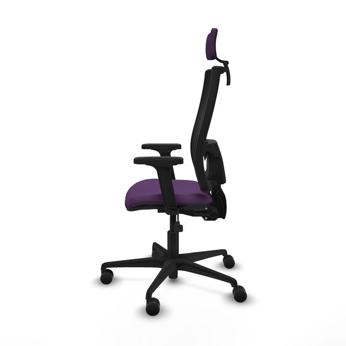 Silla de oficina Bormate con mecanismo Asincro tapizada con Tela color Morado y malla color Negro. Equipada con lumbar 1D, Brazos 2D, Cabecero 2D y Ruedas 65mm nailon