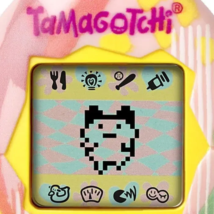 Bandai Tamagotchi Original Art Style Mascota Electrónica Virtual con Pantalla, 3 Botones y Juegos 42883