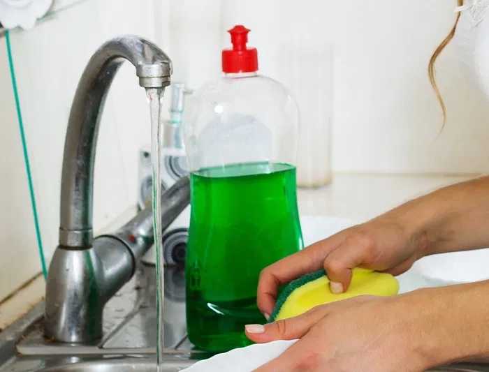 Dahi Lavavajillas Manual Botella 1,5 Litros para Vajilla y Superficies