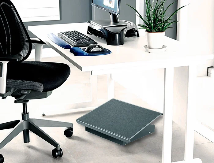 Q-connect Reposapiés Metálico Ajustable en Altura 415x326x103 mm Q-connect Reposapiés Metálico Ajustable en Altura 415x326x103 mm