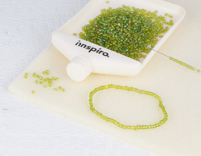 Innspiro Rocalla de Vidrio Redonda Aurora Boreale Verde Aguacate 2,3mm 120g Innspiro Rocalla de Vidrio Redonda Aurora Boreale Verde Aguacate 2,3mm 120g