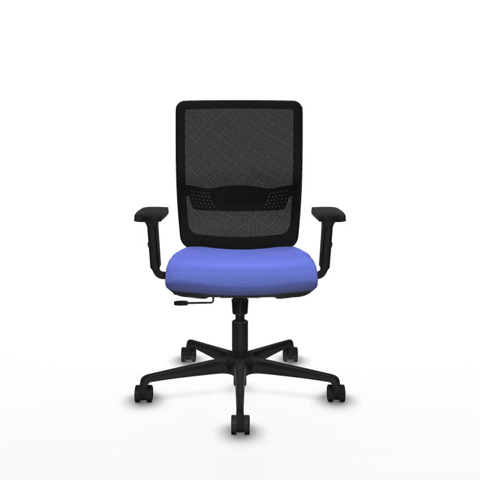 Silla de oficina Haches con mecanismo Sincro/Traslack tapizada con Tela color Azul claro y malla color Negro. Equipada con lumbar 1D, Brazos 2D y Ruedas 65mm nailon