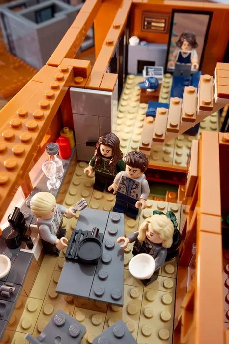 LEGO Ideas 21354 Twilight Cullen House