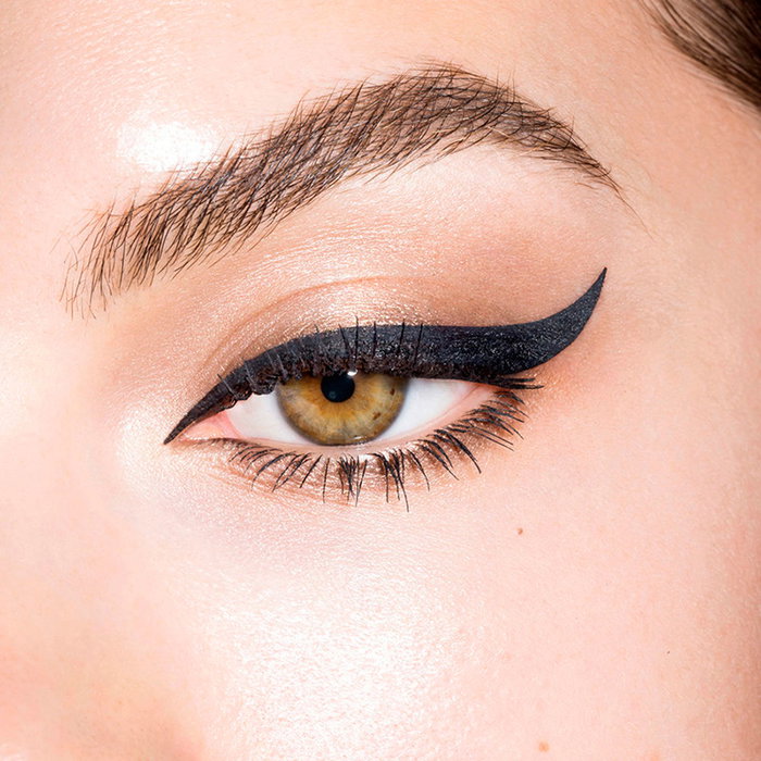 Revlon Mass Market COLORSTAY SHARP LINE eyeliner waterproof delineador líquido negro #black 1,2 ml