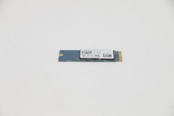 Lenovo 128GB M.2 PCIe 2242 SSD para sistemas Lenovo, mejora el rendimiento de almacenamiento con acceso rápido a datos.