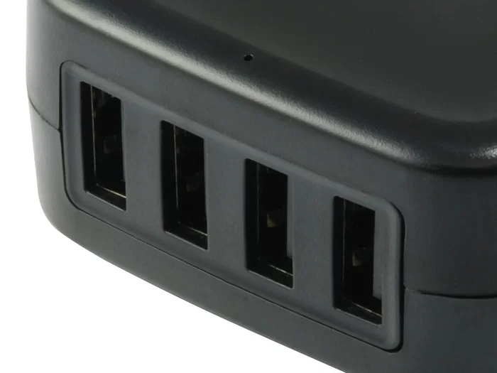 Conceptronic ALTHEA04B Cargador de Pared 4 Puertos USB 2.0, 25W, 5V, Negro, Universal, para Móviles