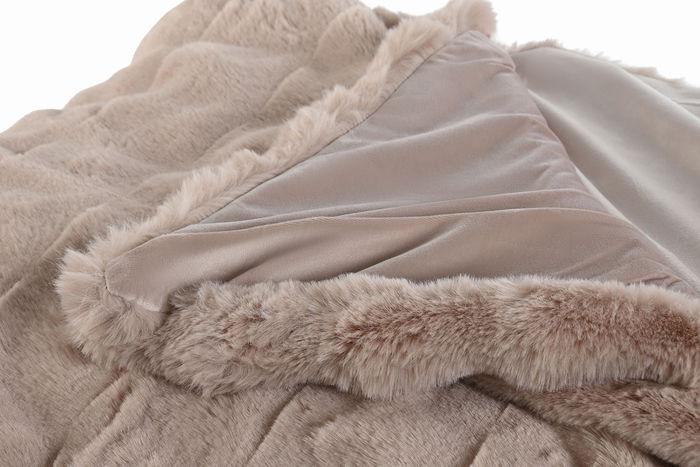 DKD Home Decor Rabit fur april 24 b Manta Rosa Palo 240 x 1 x 220 cm