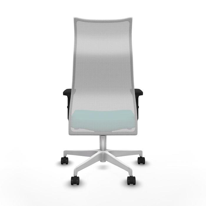 Sillón Albacete con mecanismo Sincro tapizada con Similpiel color Turquesa y malla color Blanco. Equipado con Base poliamida blanca, Brazos 2D y Ruedas 65mm nailon