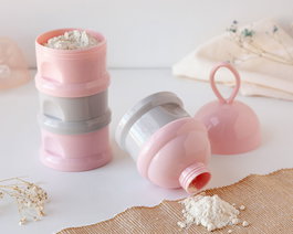 KioKids Dosificador Torre de Leche en Polvo Rosa y Gris 340 mL con 4 Compartimentos y Embudo