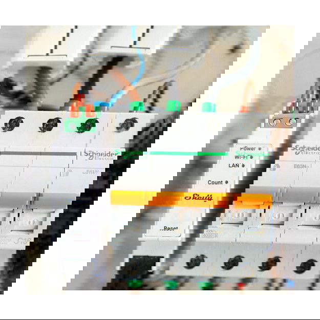 Shelly Relé Pro 3EM 120A, Medidor de Energía WLAN/LAN, con Función de Medición Bluetooth, 3x Pinzas de 120A, para Rail DIN