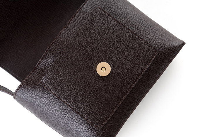 Vince Camuto Bolso Cruzado Matera Monogrammed Marrón Piel de Polivinilo