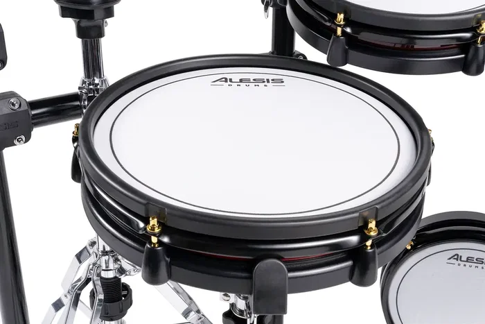 Alesis Strata Club Batería Electrónica con Módulo Core Drum, Pantalla Táctil de 7", 360°, Triple Zona, Bluetooth Audio+MIDI I/O Alesis Strata Club Batería Electrónica con Módulo Core Drum, Pantalla Táctil de 7", 360°, Triple Zona, Bluetooth Audio+MIDI I/O