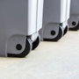 Denox Contenedor de Reciclaje con Ruedas y Asa, 110 L, Gris con Tapa Azul