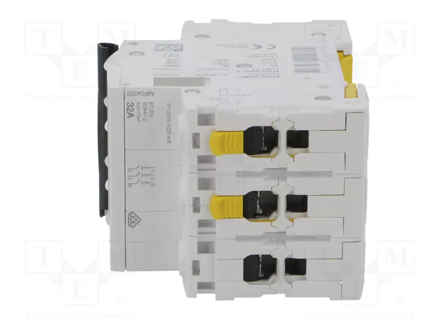 SCHNEIDER ELECTRIC iC60N Interruptor magnetotérmico 32A 3P Característica C