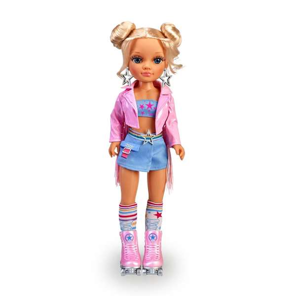 Famosa Nancy Un Día De Baile En Patines Nac22000 Muñeca Con Patines Giratorios Y Chaqueta De Flecos