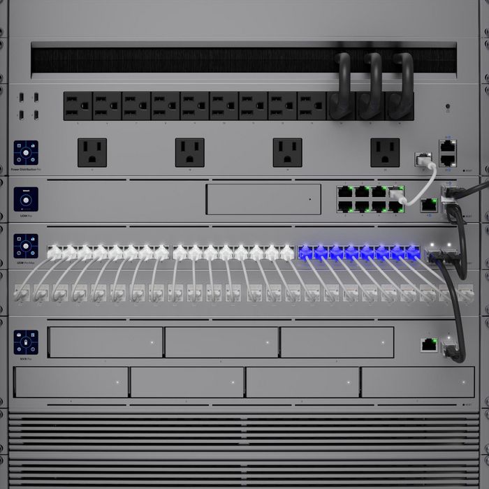 Ubiquiti Switch Capa 3 de 24 Puertos, 8 Puertos 2.5 GbE RJ45, 16 Puertos GbE RJ45, 2 Puertos 10G SFP+, Chapa de Acero SGCC, 442.4 x 325 x 43.7 mm Ubiquiti Switch Capa 3 de 24 Puertos, 8 Puertos 2.5 GbE RJ45, 16 Puertos GbE RJ45, 2 Puertos 10G SFP+, Chapa de Acero SGCC, 442.4 x 325 x 43.7 mm