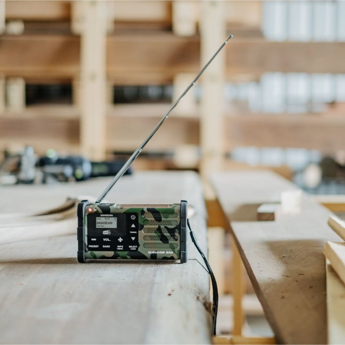Sangean MMR-88 DAB+ Camuflaje Radio de Emergencia con Manivela y Solar