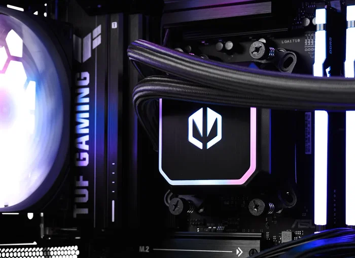 Komputronik Level UP F38 PC Sobremesa AMD Ryzen 7 7800X3D RX 9070 XT 32GB 2TB+8TB Windows 11 Home