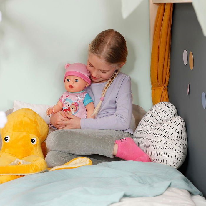 MGA Muñeca Emma + Outfit Baby Born 43cm con Funciones Realistas Sin Pilas, 10+1 Accesorios, Incluye Biberón, Chupete, Pañal y Álbum