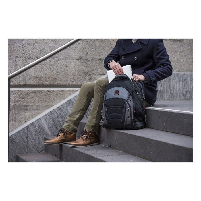 Wenger Mochila para portátil Synergy, hasta 40.6 cm (16"), compartimento para portátil, poliéster, negro, gris