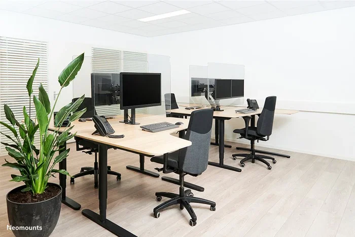 Neomounts NS-PLXPROTECT1 Mampara Protectora de Acrílico para Monitor hasta 32" con Montaje VESA 100x100 mm, Ancho 120 cm, Transparente, 1 Pieza