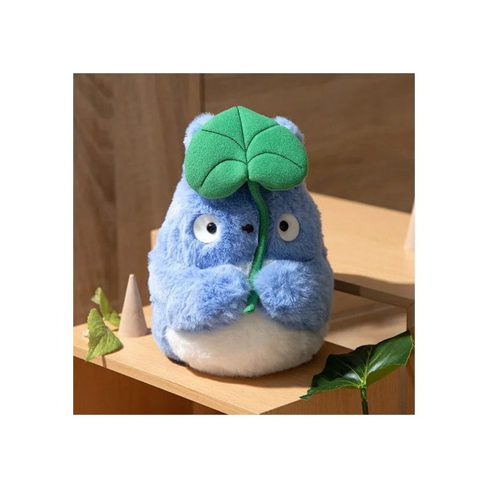 Mi vecino Totoro Nakayoshi Figura de peluche Medium Totoro with leaf 20 cm