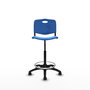 Taburete Robledo con mecanismo Giratorio de PVC color Azul. Equipado con Base poliamida negra, Sin brazos y Ruedas de parqué