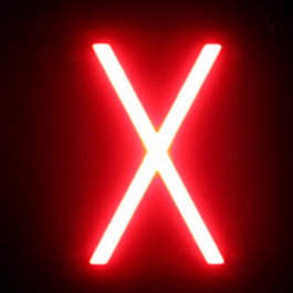 Green Ice Letra LED Neon X (105x161x38 mm)