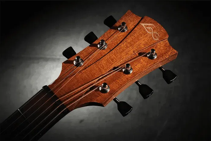 LAG Guitarra Acústica Electroacústica Dreadnought Cutaway Tramontane 70 A/C - Natural