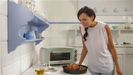 Ariete 979/04 Mini Horno Eléctrico 18 Litros Vintage Verde con Función Estática, Temporizador y Temperatura Regulable hasta 230°C, Incluye Parrilla y Bandeja