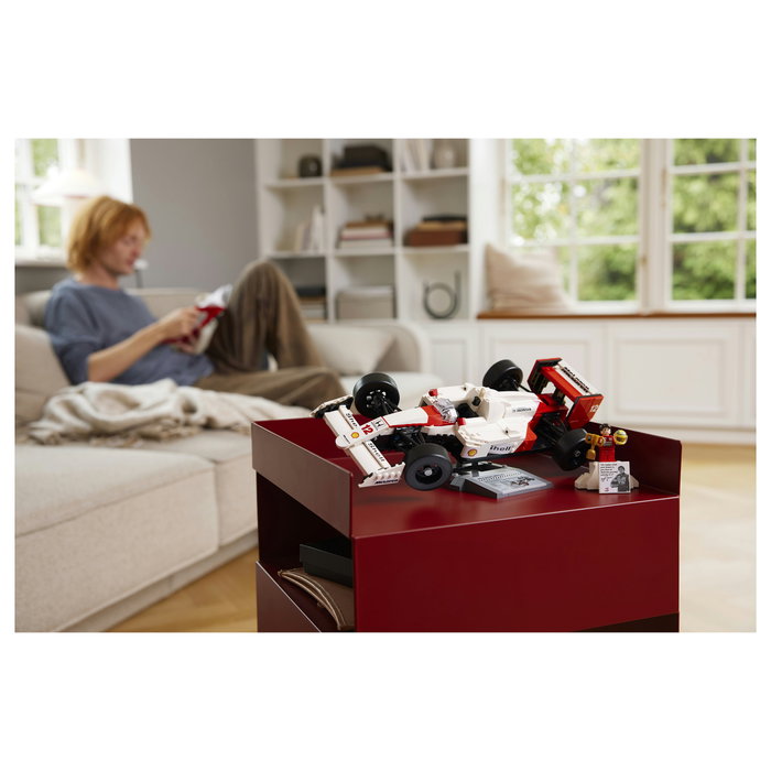 LEGO Icons McLaren MP4/4 & Ayrton Senna 10330, Set de Maqueta de Coche para Adultos