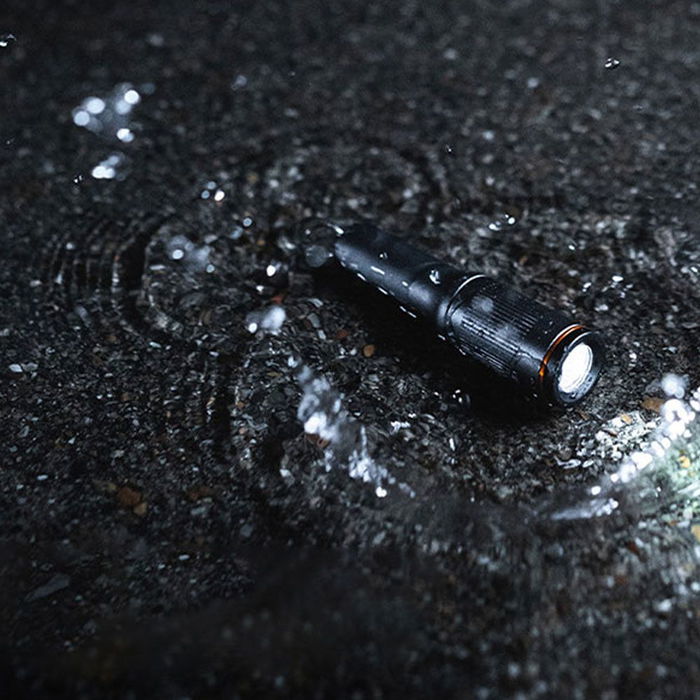 Nebo Columbo Keychain Linterna Llavero Compacta 100 Lúmenes Resistente IPX7 Aluminio Nebo Columbo Keychain Linterna Llavero Compacta 100 Lúmenes Resistente IPX7 Aluminio