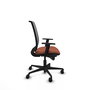 Silla de oficina Alares con mecanismo Sincro tapizada con Tela color Marrón y malla color Negro. Equipada con lumbar 1D, Brazos 1D y Ruedas 65mm nailon