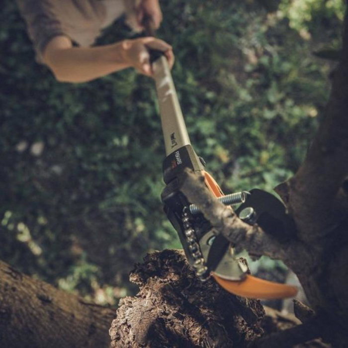 Fiskars PowerGear X Podadora de Árboles UPX82, 165 cm, Color Negro/Plata, Ref. 1023625