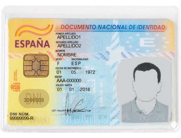 Q-connect Funda portadocumento DNI 130 micras PVC transparente con uñero