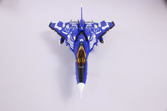 Raiden V Director´s Cut Maqueta Plastic Model Kit 1/100 FT-00004A Azuma 2P Color Ver. 18 cm