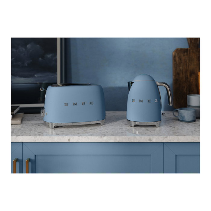 Smeg KLF03SBMEU Hervidor de Agua 1,7L 2400W Acero Inoxidable Azul Storm