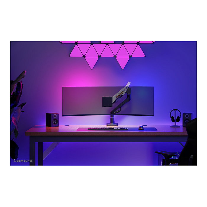 Newstar DS70-256BL1 Brazo de monitor gaming Neomounts ACE 61-145 cm (24-57 pulgadas) - Soporte de escritorio con resorte de gas, giro 180 grados, VESA 200x200, 30 kg, Negro