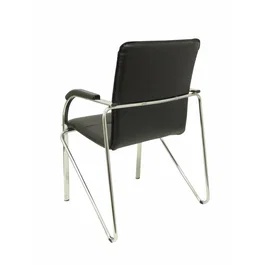 Silla Samba tapizada con Similpiel color Negro. Brazos fijos