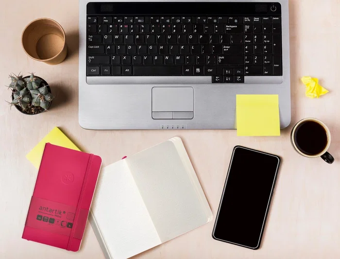 Antartik Cuaderno A6 Tapa Blanda Cuadriculado Burdeos 100 Hojas 80gr FSC