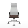 Sillón Albacete con mecanismo Sincro tapizada con Similpiel color Marrón oscuro y malla color Blanco. Equipado con Base poliamida blanca, Brazos 1D y Ruedas 65 mm parqué