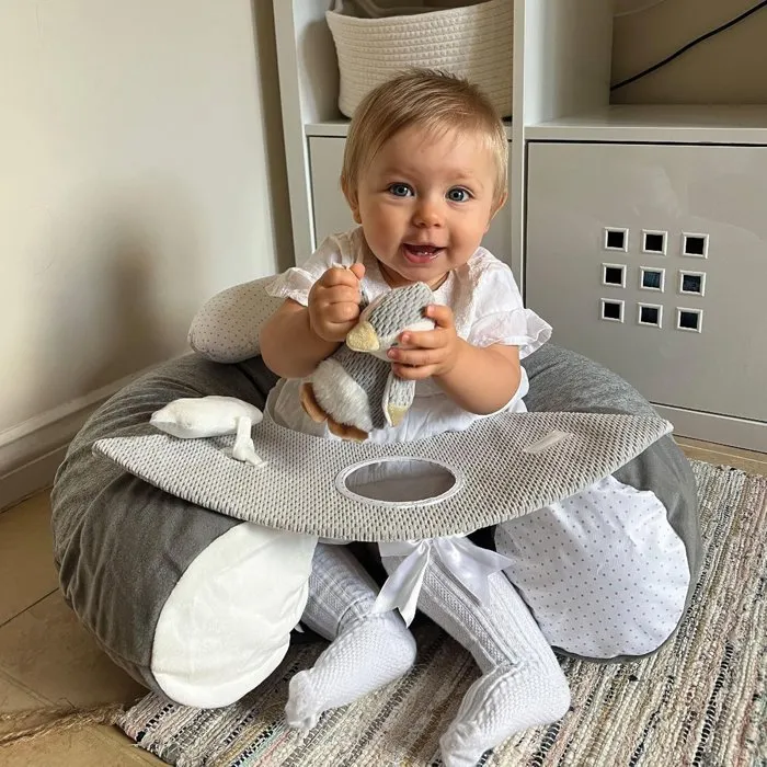 Nuby Asiento Inflable Siéntate y Juega en el Suelo con Bandeja Extraíble para Bebés a Partir de 6 Meses, Gris NUB0048526891498