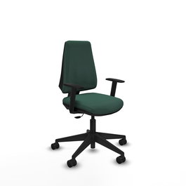 Silla de oficina Elche con mecanismo Contacto permanente básico tapizada con Tela color Verde botella. Equipada con Base piramidal negra, Brazos 1D y Ruedas 65mm nailon